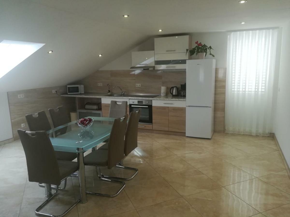 Appartamento Apartman Daria Traù Esterno foto