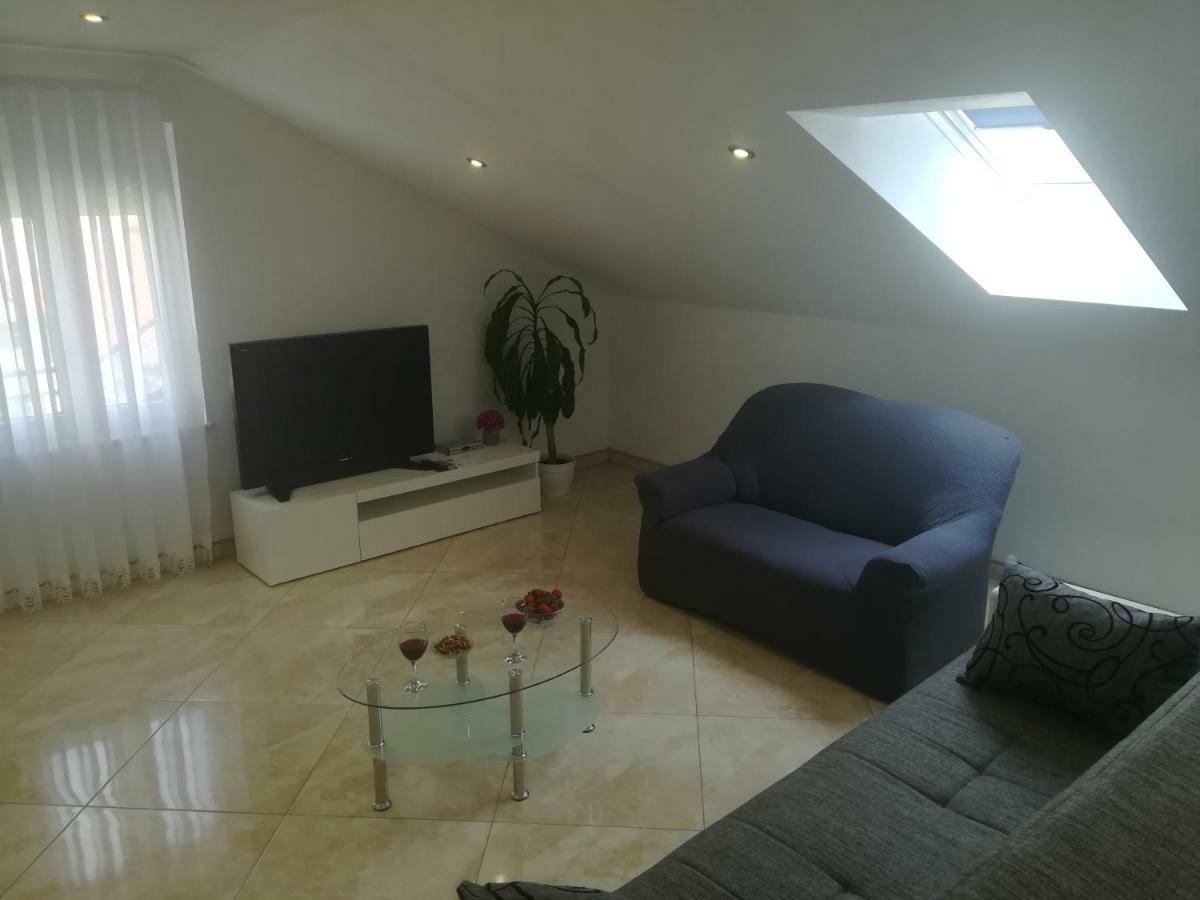 Appartamento Apartman Daria Traù Esterno foto