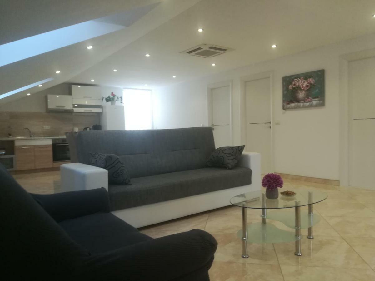 Appartamento Apartman Daria Traù Esterno foto