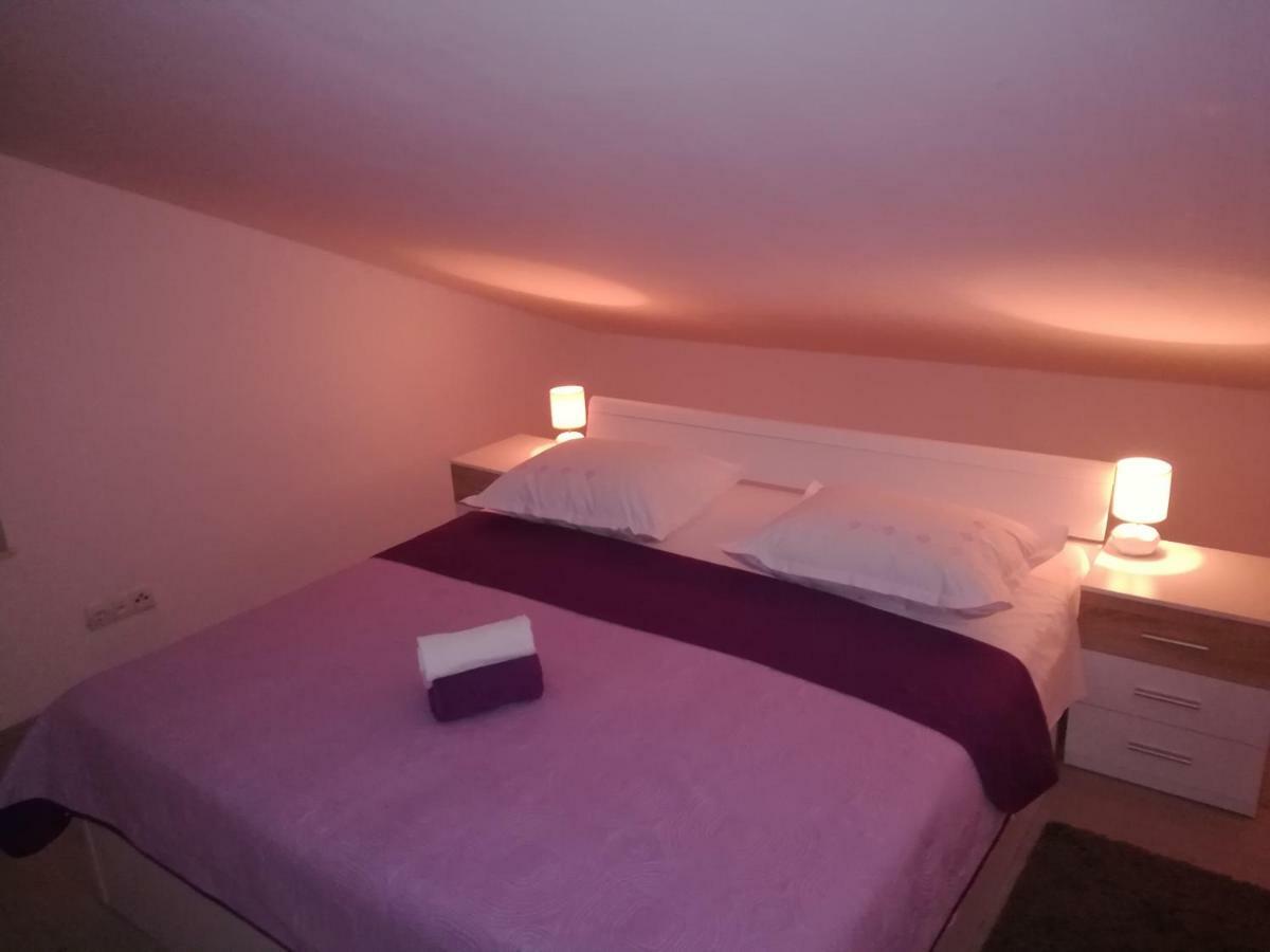 Appartamento Apartman Daria Traù Esterno foto